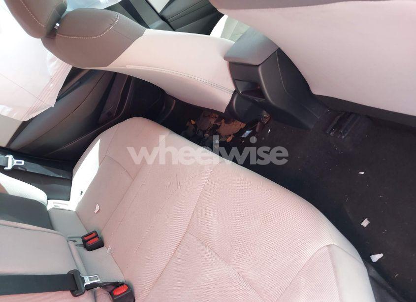 Photo 8 of 2022 Toyota Corolla LE (VIN 5YFEPMAE9NP332132)