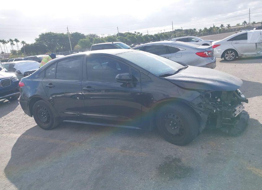 Photo 14 of 2022 Toyota Corolla LE (VIN 5YFEPMAE9NP334432)