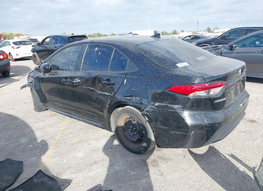 Photo 3 of 2022 Toyota Corolla LE (VIN 5YFEPMAE9NP334432)