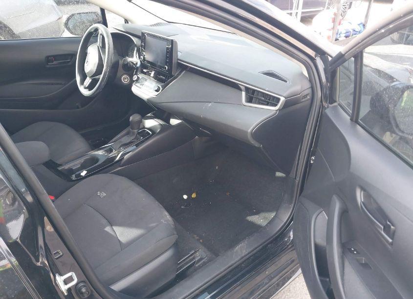 Photo 5 of 2022 Toyota Corolla LE (VIN 5YFEPMAE9NP334432)