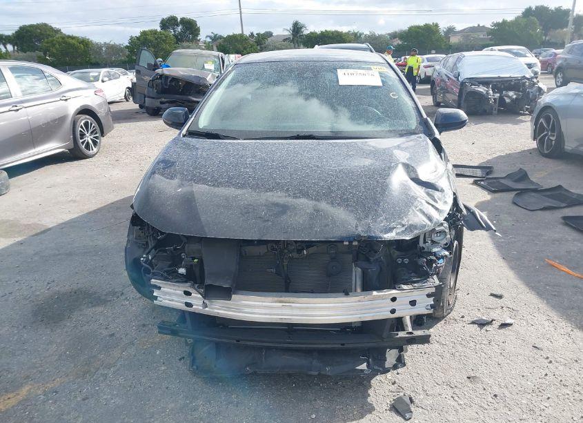 Photo 6 of 2022 Toyota Corolla LE (VIN 5YFEPMAE9NP334432)