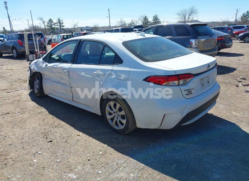 Photo 3 of 2022 Toyota Corolla LE (VIN 5YFEPMAE9NP338948)