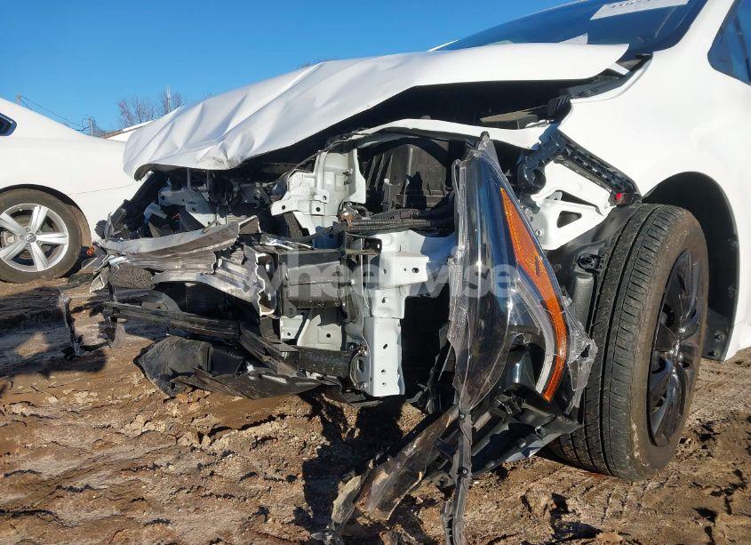 Photo 6 of 2022 Toyota Corolla LE (VIN 5YFEPMAE9NP361565)