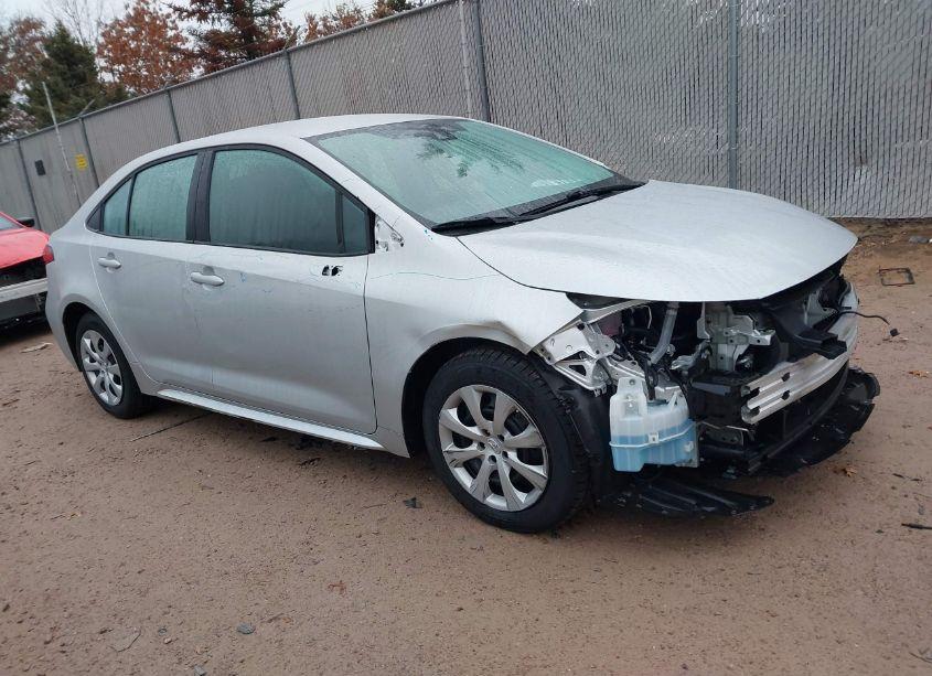 2022 Toyota Corolla LE (VIN 5YFEPMAE9NP364384) main photo