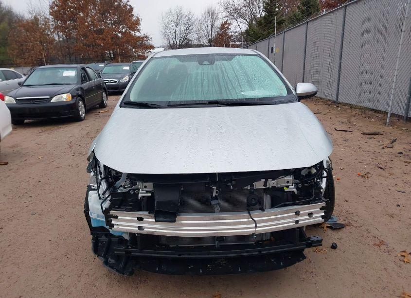 Photo 13 of 2022 Toyota Corolla LE (VIN 5YFEPMAE9NP364384)