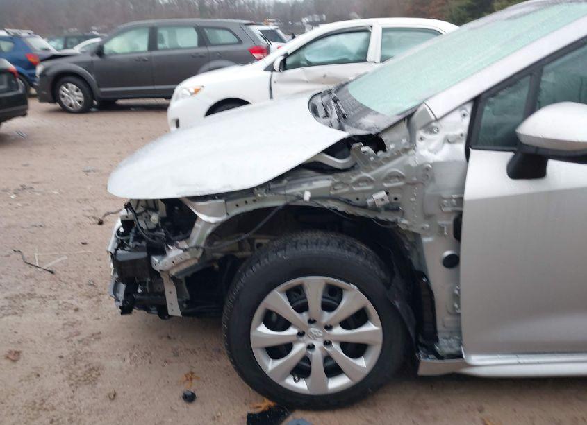 Photo 19 of 2022 Toyota Corolla LE (VIN 5YFEPMAE9NP364384)