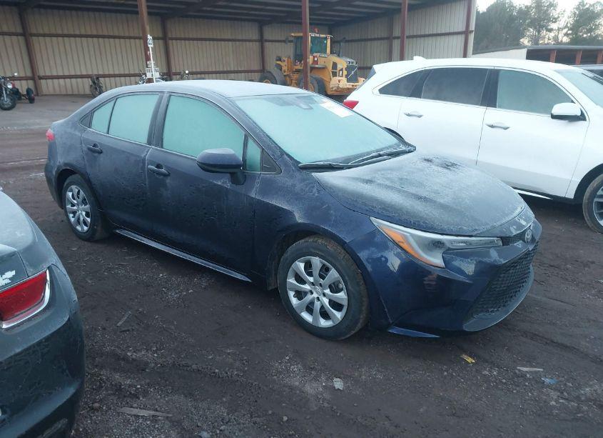 2022 Toyota Corolla LE (VIN 5YFEPMAE9NP369231) main photo