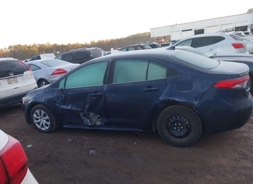 Photo 14 of 2022 Toyota Corolla LE (VIN 5YFEPMAE9NP369231)