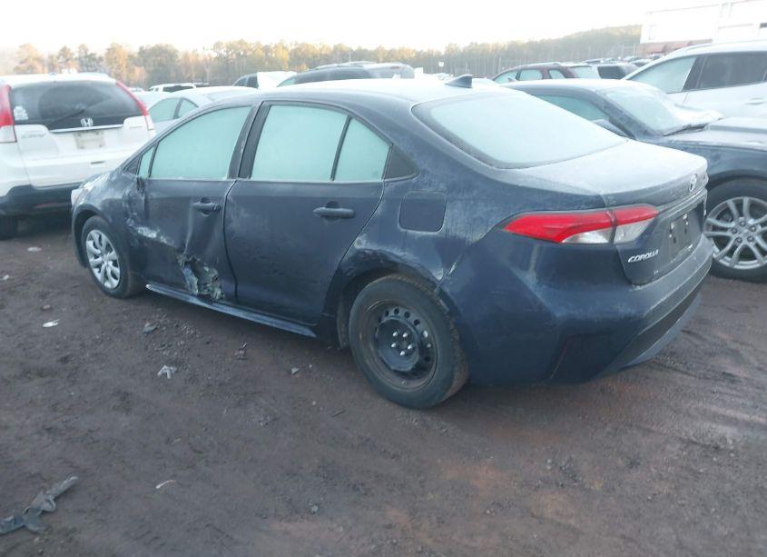 Photo 3 of 2022 Toyota Corolla LE (VIN 5YFEPMAE9NP369231)