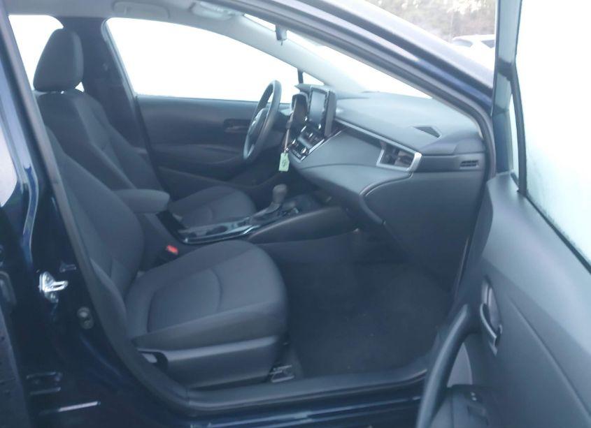 Photo 5 of 2022 Toyota Corolla LE (VIN 5YFEPMAE9NP369231)