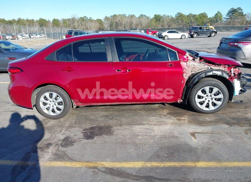 Photo 14 of 2022 Toyota Corolla LE (VIN 5YFEPMAE9NP371724)