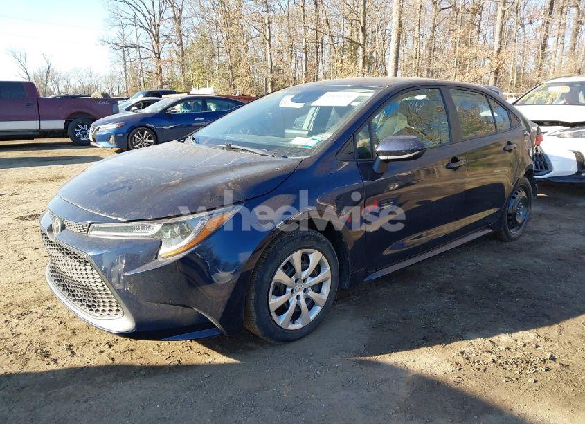 Photo 2 of 2022 Toyota Corolla LE (VIN 5YFEPMAE9NP377099)