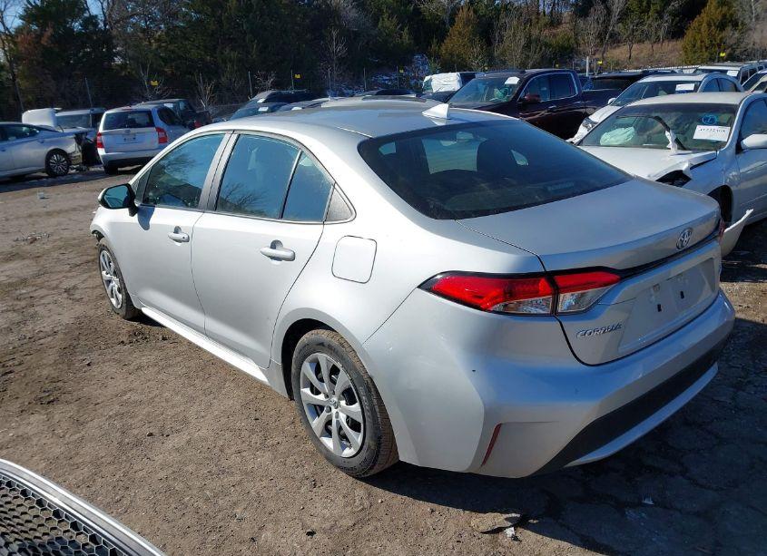 Photo 3 of 2022 Toyota Corolla (VIN 5YFEPMAE9NP379256)