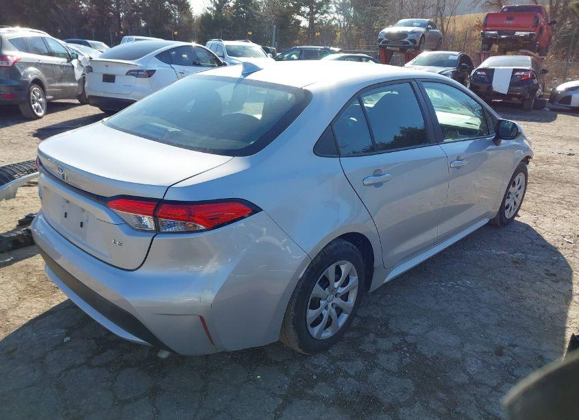 Photo 4 of 2022 Toyota Corolla (VIN 5YFEPMAE9NP379256)