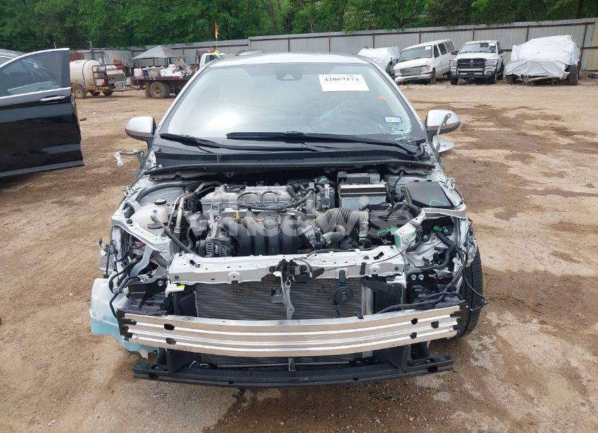 Photo 13 of 2022 Toyota Corolla LE (VIN 5YFEPMAE9NP382593)