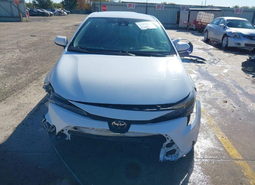 Photo 13 of 2021 Toyota Corolla LE (VIN 5YFEPMAEXMP153452)
