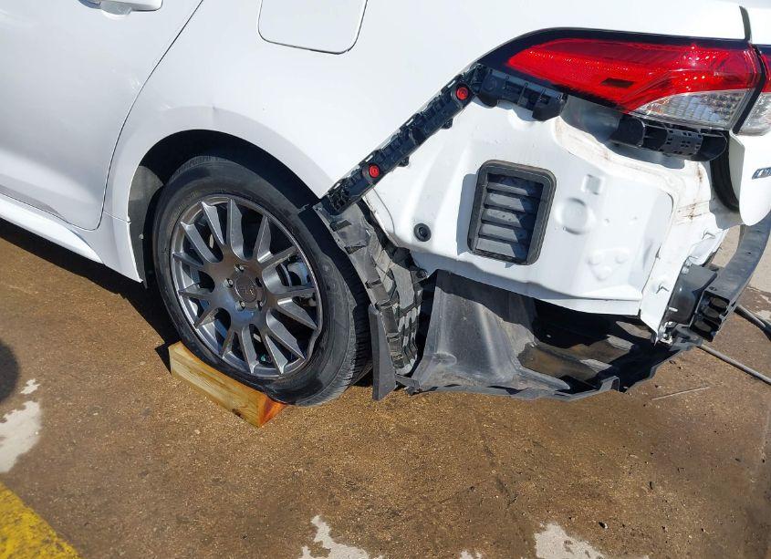 Photo 20 of 2021 Toyota Corolla LE (VIN 5YFEPMAEXMP153452)