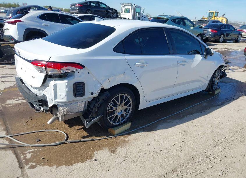 Photo 4 of 2021 Toyota Corolla LE (VIN 5YFEPMAEXMP153452)