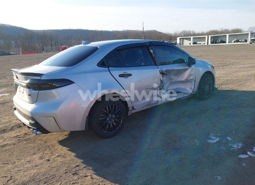 Photo 4 of 2021 Toyota Corolla LE (VIN 5YFEPMAEXMP158330)