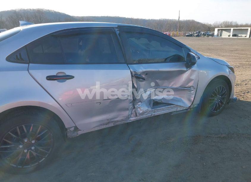 Photo 6 of 2021 Toyota Corolla LE (VIN 5YFEPMAEXMP158330)