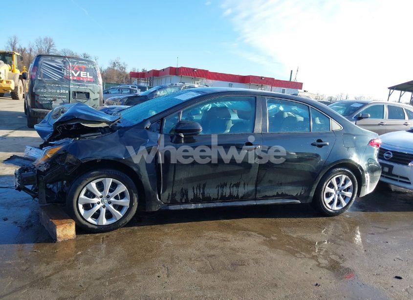 Photo 14 of 2021 Toyota Corolla LE (VIN 5YFEPMAEXMP160398)