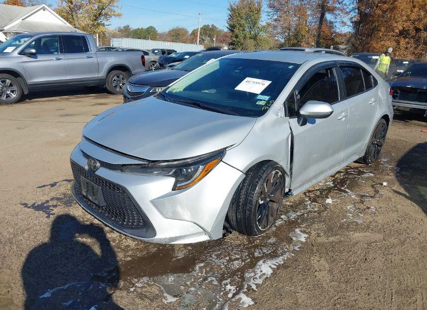 Photo 6 of 2021 Toyota Corolla LE (VIN 5YFEPMAEXMP170493)