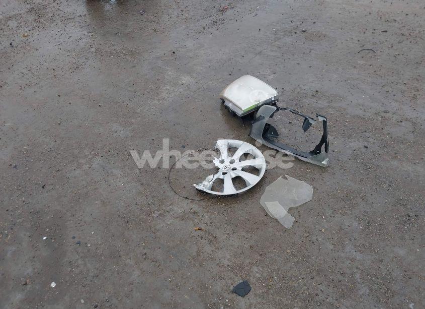 Photo 12 of 2021 Toyota Corolla LE (VIN 5YFEPMAEXMP180652)