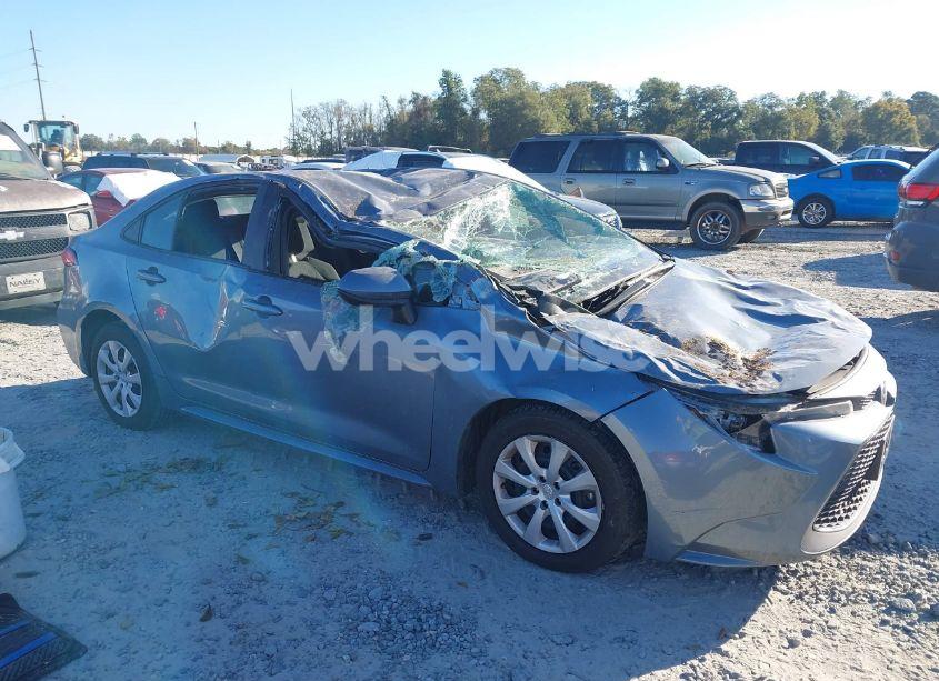 2021 Toyota Corolla LE (VIN 5YFEPMAEXMP184328) main photo