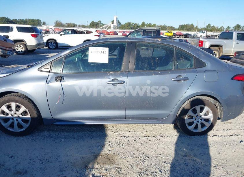 Photo 14 of 2021 Toyota Corolla LE (VIN 5YFEPMAEXMP184328)