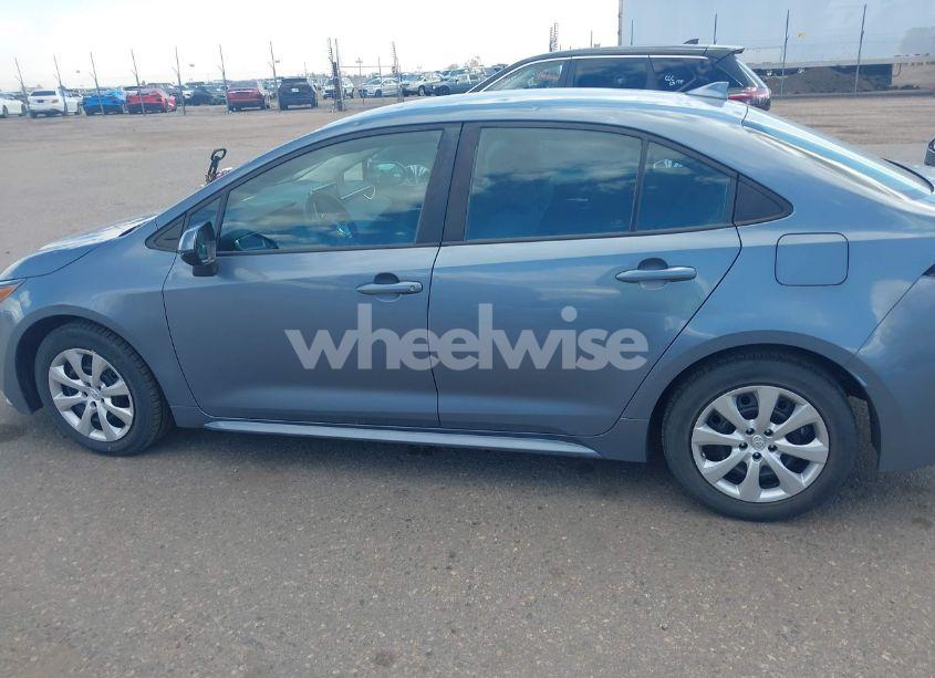 Photo 14 of 2021 Toyota Corolla LE (VIN 5YFEPMAEXMP187567)