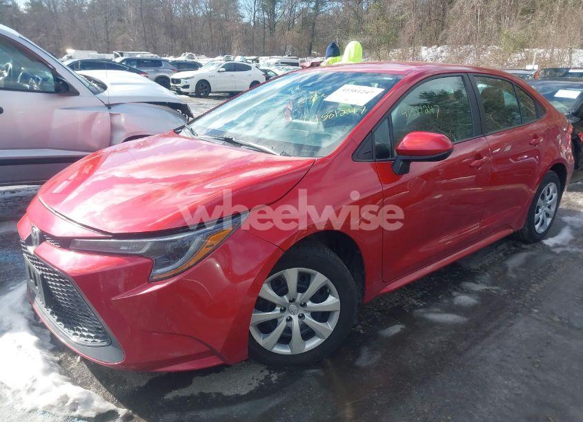 Photo 2 of 2021 Toyota Corolla LE (VIN 5YFEPMAEXMP189948)