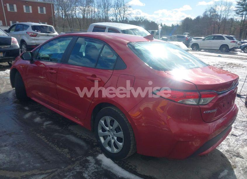 Photo 3 of 2021 Toyota Corolla LE (VIN 5YFEPMAEXMP189948)