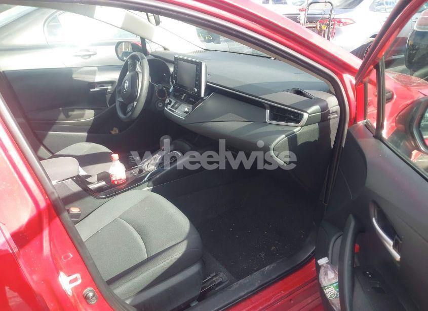 Photo 5 of 2021 Toyota Corolla LE (VIN 5YFEPMAEXMP189948)