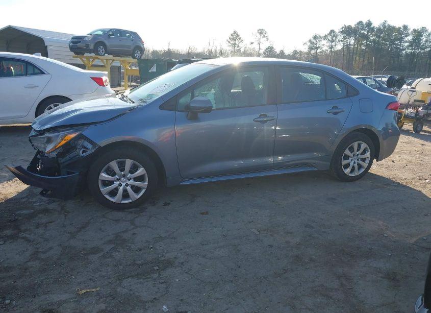 Photo 14 of 2021 Toyota Corolla LE (VIN 5YFEPMAEXMP191103)