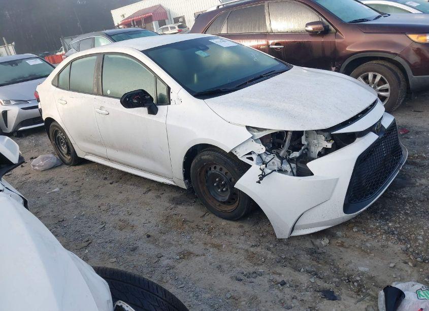 2021 Toyota Corolla LE (VIN 5YFEPMAEXMP219210) main photo