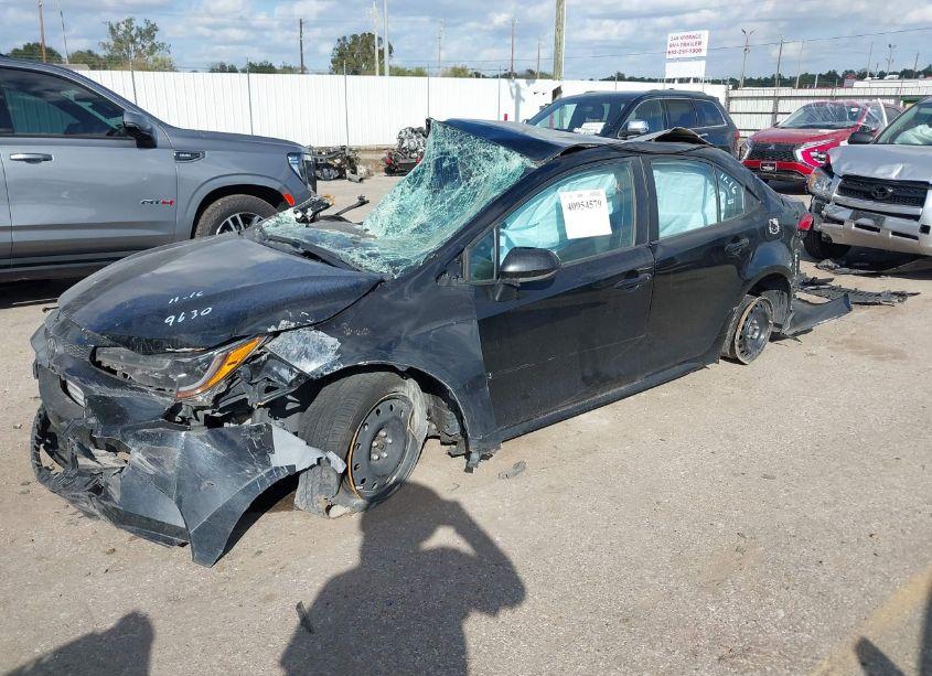 Photo 2 of 2021 Toyota Corolla LE (VIN 5YFEPMAEXMP219630)