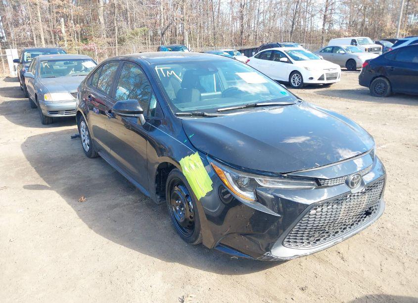2021 Toyota Corolla LE (VIN 5YFEPMAEXMP224830) main photo
