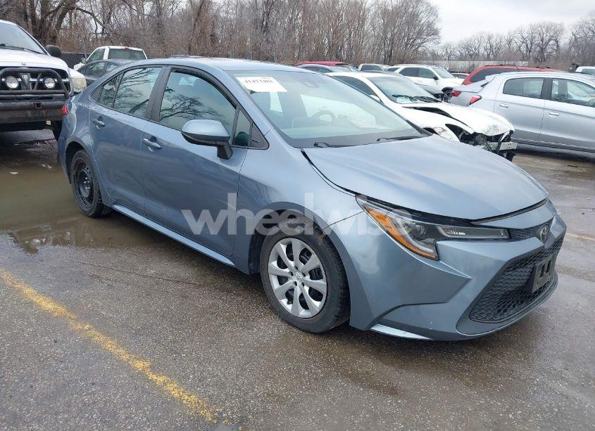 2021 Toyota Corolla LE (VIN 5YFEPMAEXMP248951) main photo