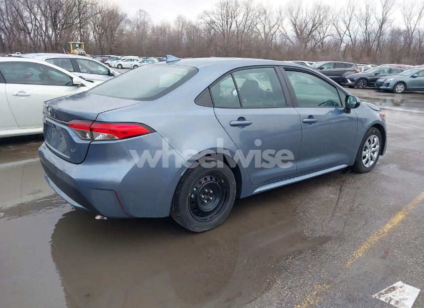 Photo 4 of 2021 Toyota Corolla LE (VIN 5YFEPMAEXMP248951)