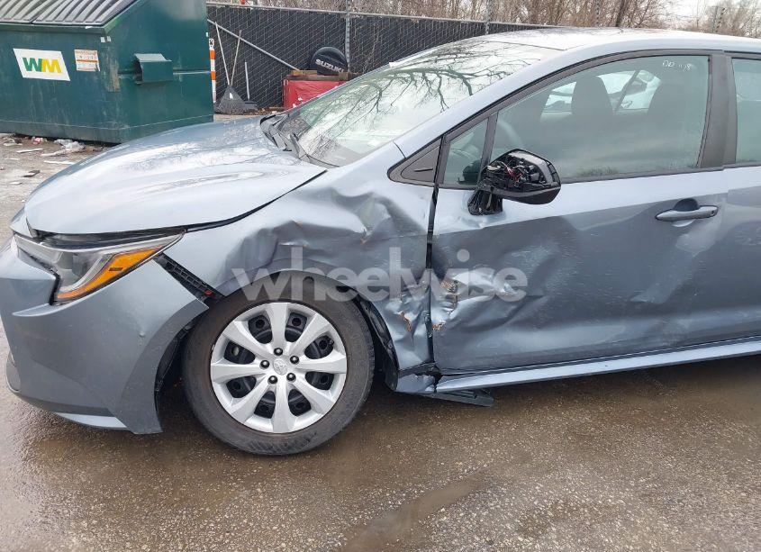 Photo 6 of 2021 Toyota Corolla LE (VIN 5YFEPMAEXMP248951)