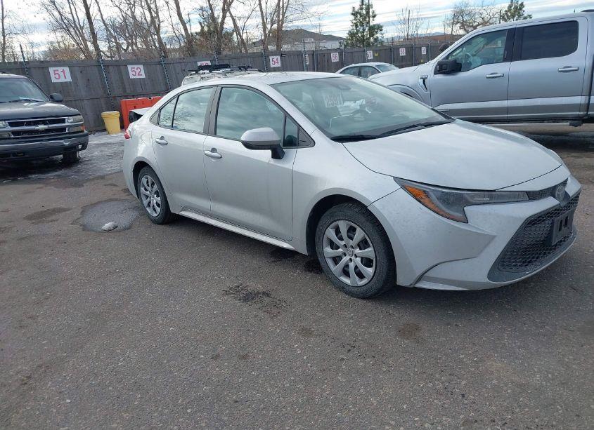 2021 Toyota Corolla LE (VIN 5YFEPMAEXMP249615) main photo