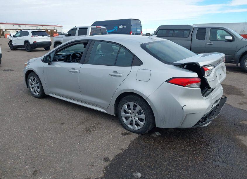 Photo 3 of 2021 Toyota Corolla LE (VIN 5YFEPMAEXMP249615)