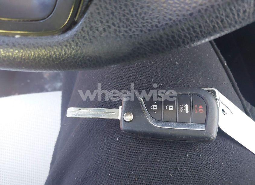 Photo 11 of 2021 Toyota Corolla LE (VIN 5YFEPMAEXMP262350)