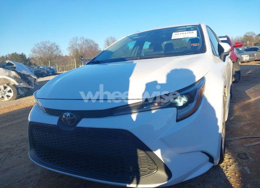 Photo 12 of 2021 Toyota Corolla LE (VIN 5YFEPMAEXMP262350)