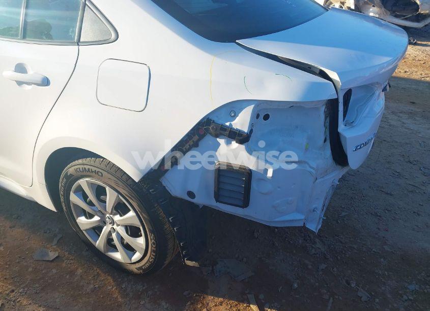 Photo 17 of 2021 Toyota Corolla LE (VIN 5YFEPMAEXMP262350)