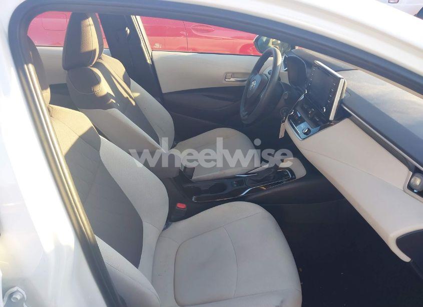 Photo 5 of 2021 Toyota Corolla LE (VIN 5YFEPMAEXMP262350)