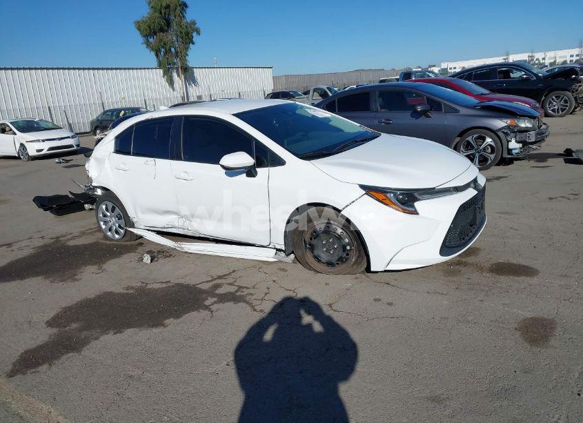 2022 Toyota Corolla LE (VIN 5YFEPMAEXNP278176) main photo