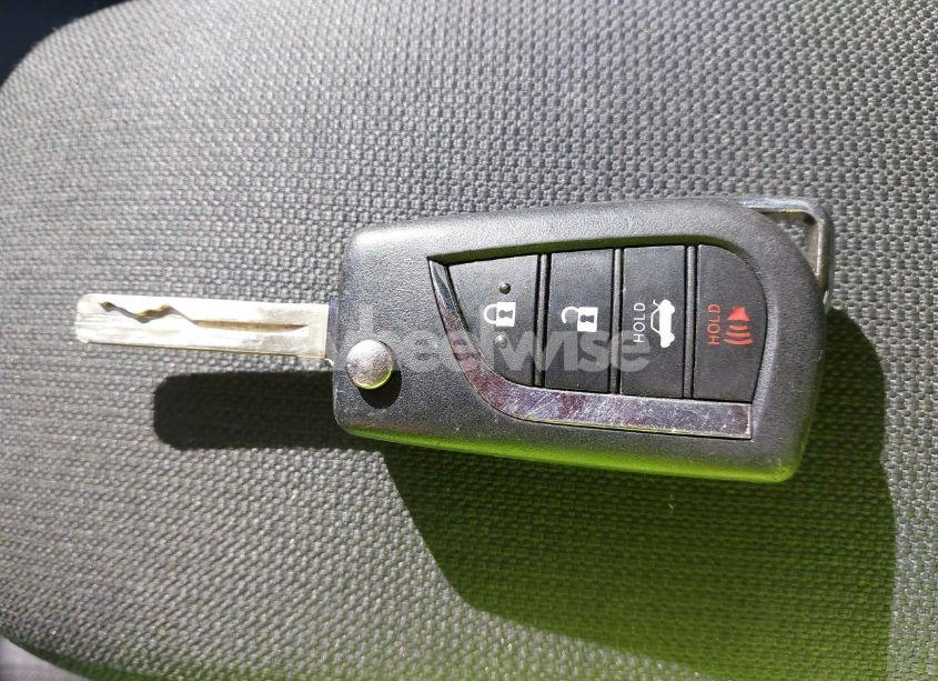 Photo 11 of 2022 Toyota Corolla LE (VIN 5YFEPMAEXNP278176)