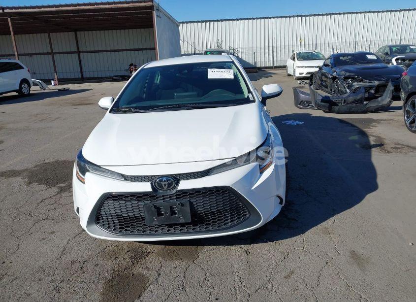 Photo 12 of 2022 Toyota Corolla LE (VIN 5YFEPMAEXNP278176)