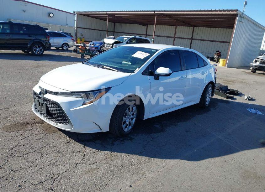 Photo 2 of 2022 Toyota Corolla LE (VIN 5YFEPMAEXNP278176)